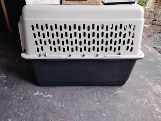 Dog crate