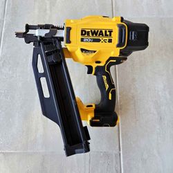 DeWALT 20V XR Framing Nailer 21 degrees