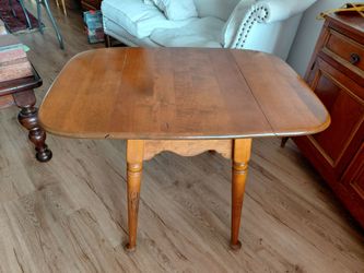 Coffee table (foldable)