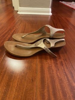 Micheal Kors Sandal.