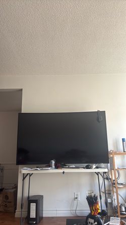 65 inch TV curved $80 used led crack not bad tho still usable