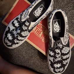 VANS SLIP ON SHOES