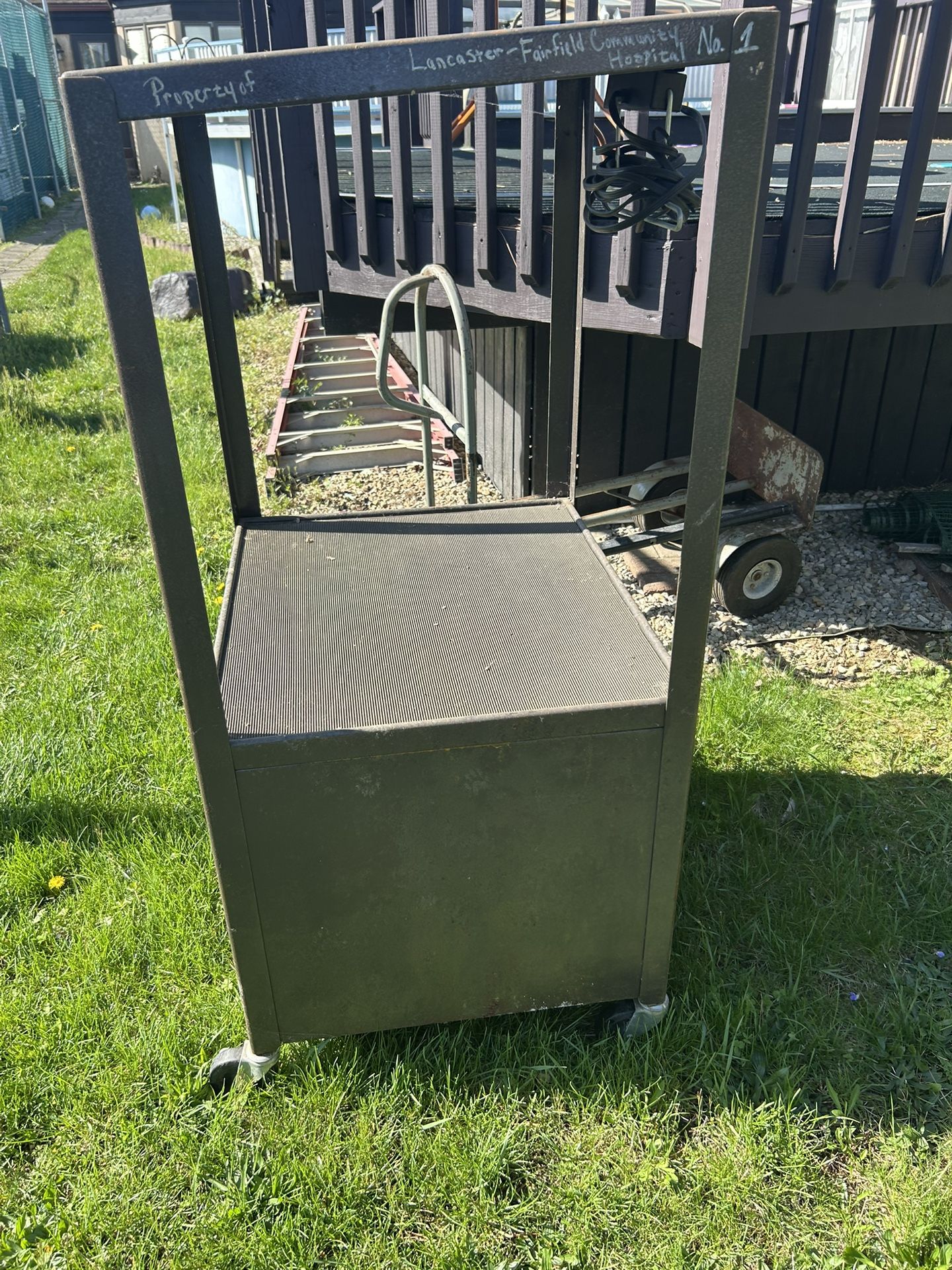 Old Tv Stand With Wheels