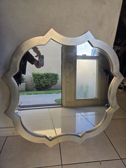 Mirror 32x32 Inches