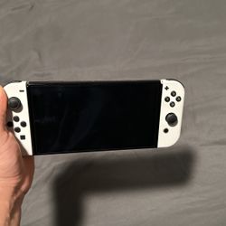 White Nitendo Switch Oled Model
