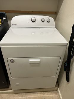 Large Whirlpool Dryer (Gas) $450 OBO. 