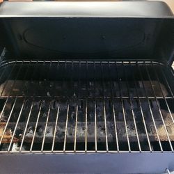 CHAR BROIL Portable Propane Tabletop BBQ works great w/ propane