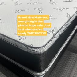 Huge sale for Mattress And Box Twin size mattress and box 150.$ full 190$ Queen 200$ king 290$. free delivery free set up 708….280….7715… cash or Zell