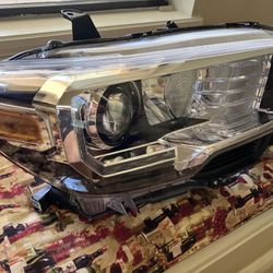 2023 Tacoma Right Headlamp 