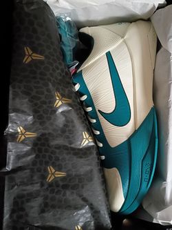 Kobe 5 ( Caitlin Clark)