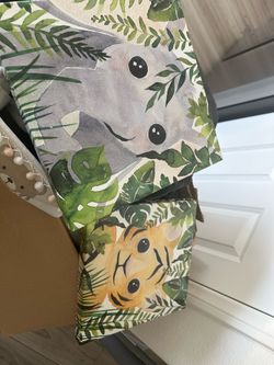 Jungle wall decoration