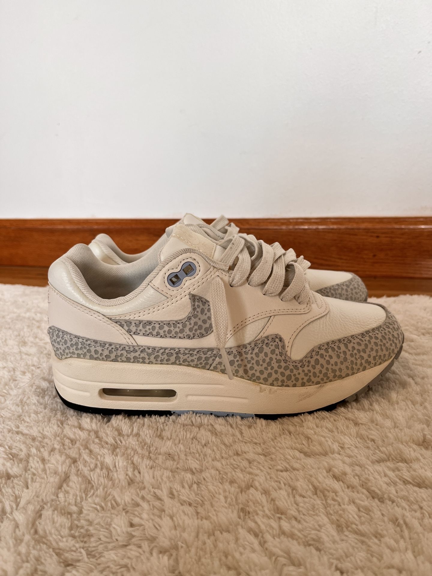 Nike Air Max 1 Safari leather sneakers White