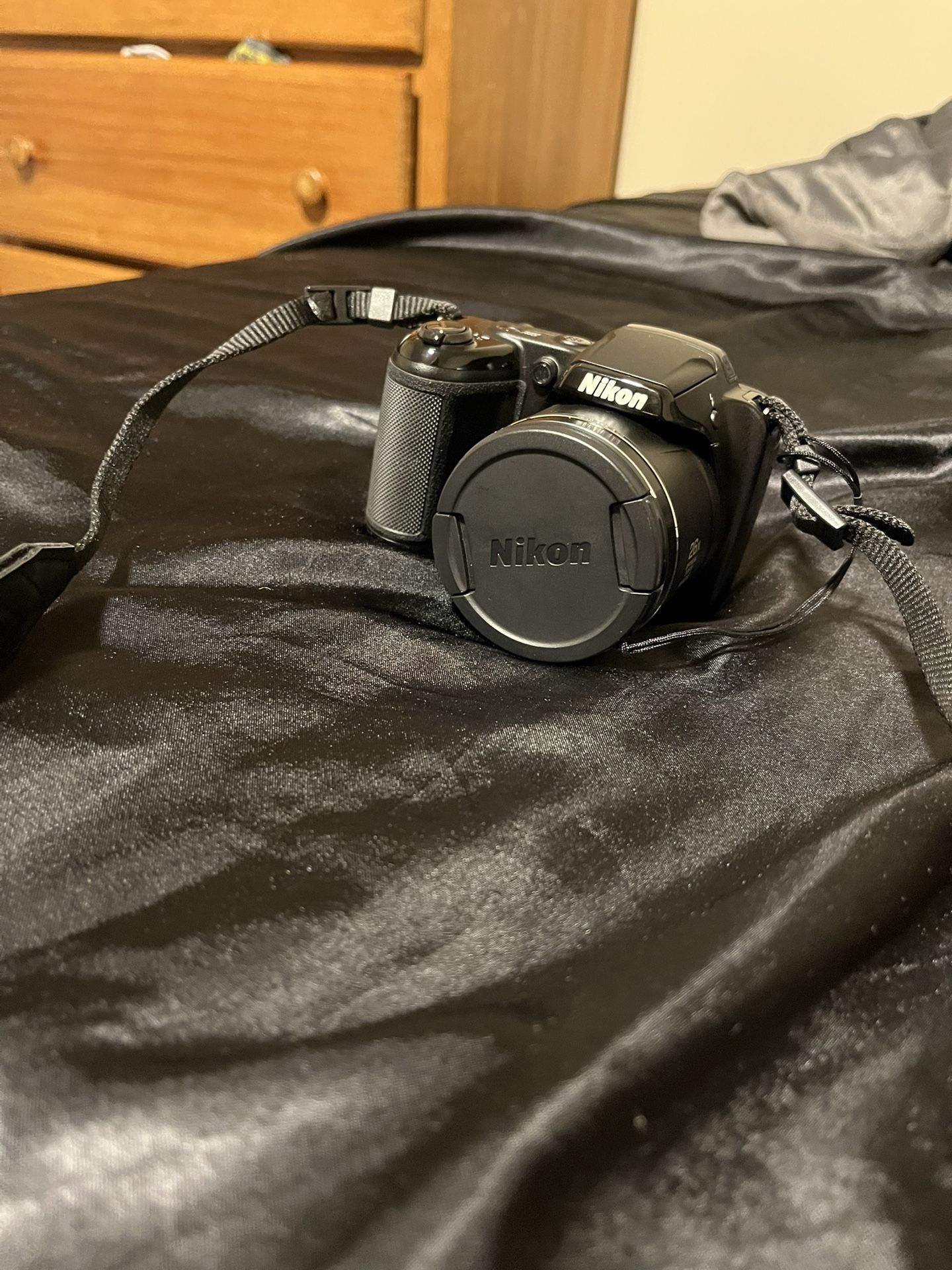 Nixon Coolpix L330