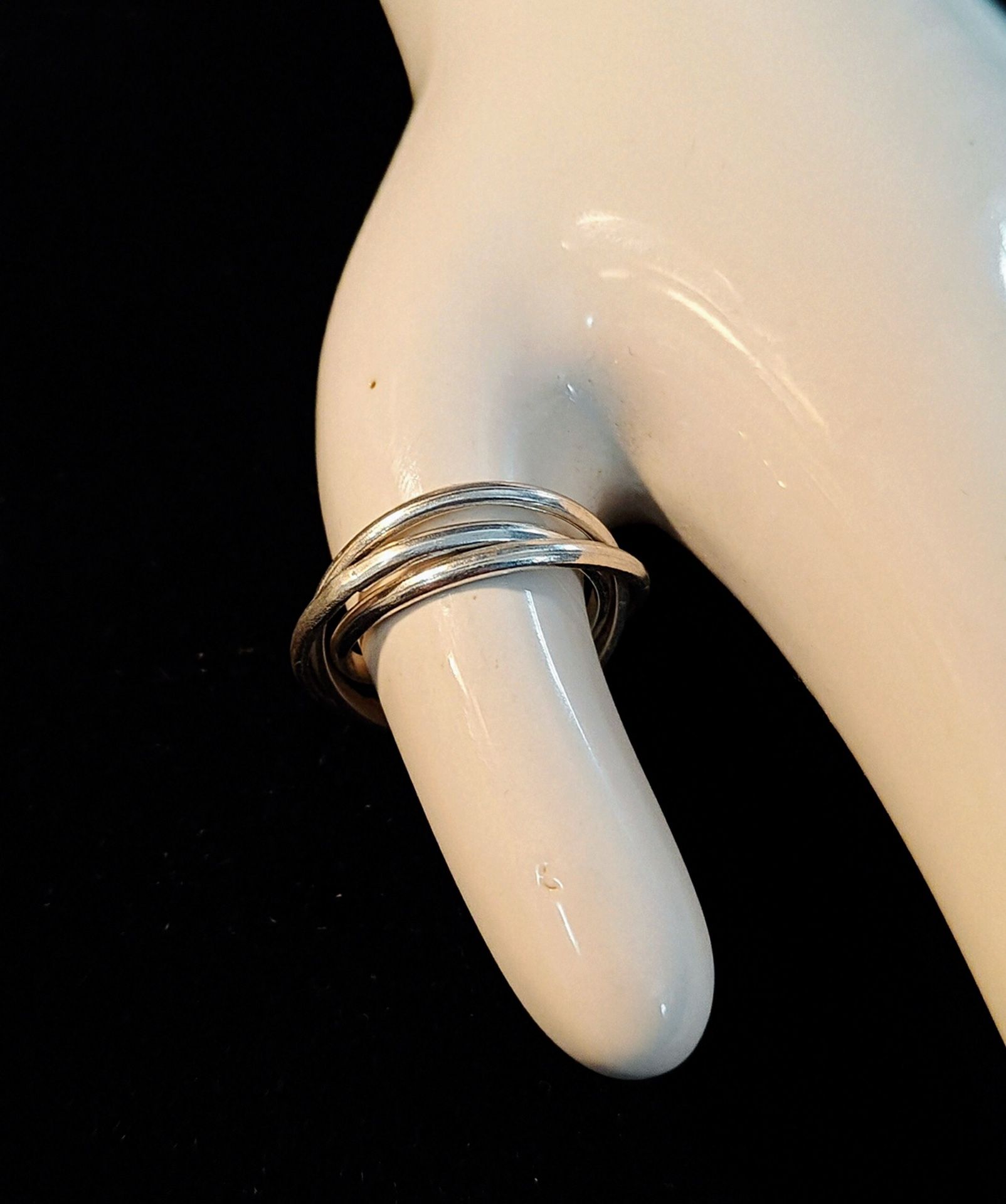STUNNING ESTATE STERLING SILVER LINKED 3 BAND PUZZLE BAND RING SIZE 11 Weighs Approximately 5.2 Grams