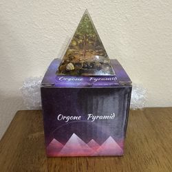 Orgone Pyramid Crystal Stone Tree Light Green W/Brown & Black Bottom Stones