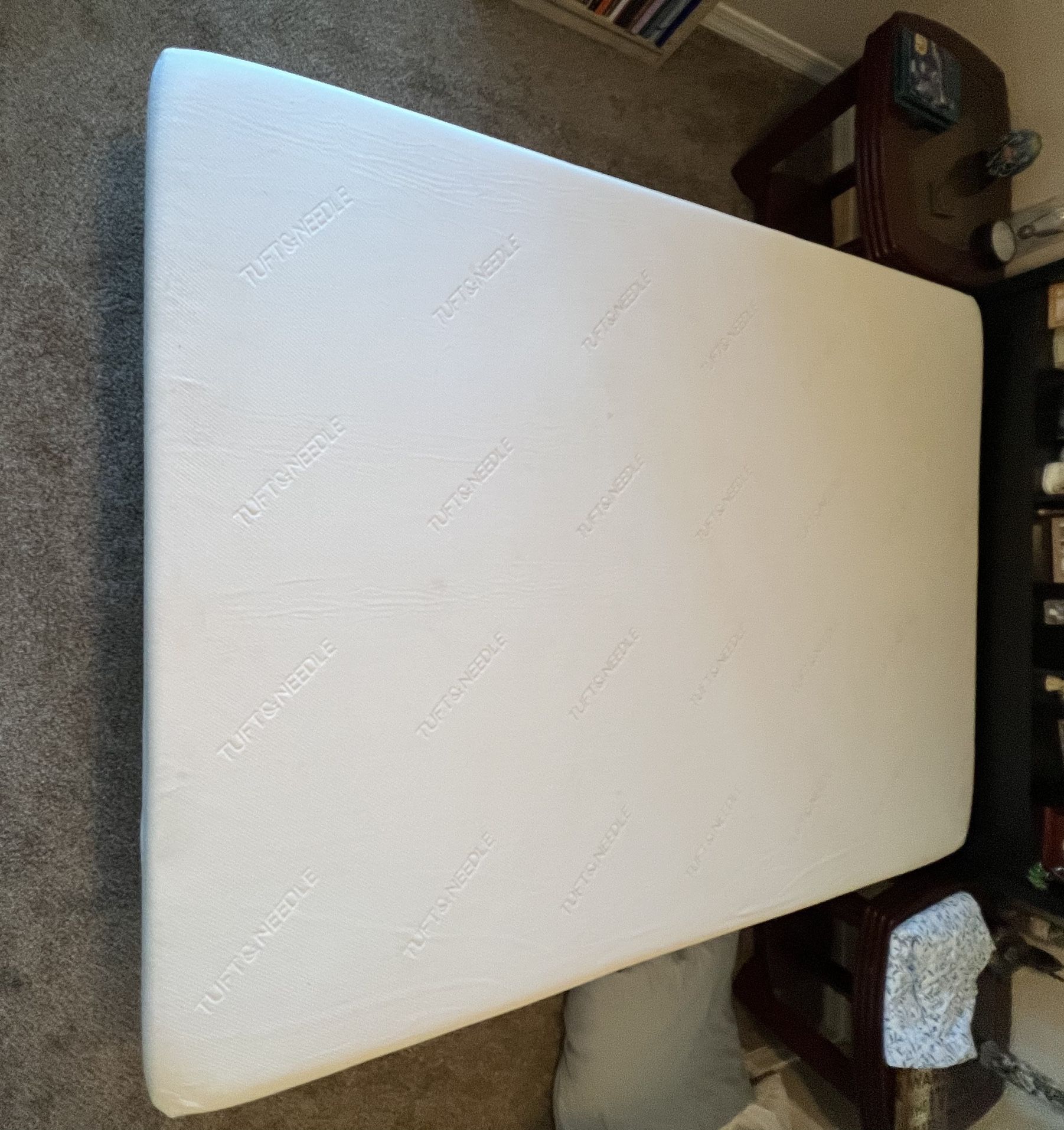 Tuft & Needle Memory Foam Queen Mattress
