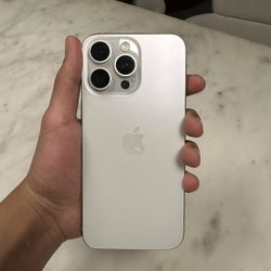 iPhone 15 Pro Max – 256GB – Excellent Condition