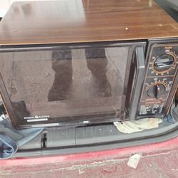 Vintage General Electric Spacemaker III Microwave Model J EM22H 001 Woodgrain EC