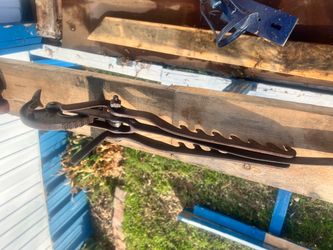 Antique fence puller