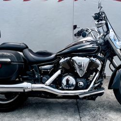 2012 Yamaha Vstar 950 tourer