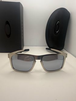 oakley holbrook  metal shades