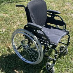 ( Drive)Lynx Ultra Light Weight Wheel Chair