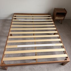 Mellow Naturalista Classic 12” Solid Wood Platform Bed — Queen, Pine