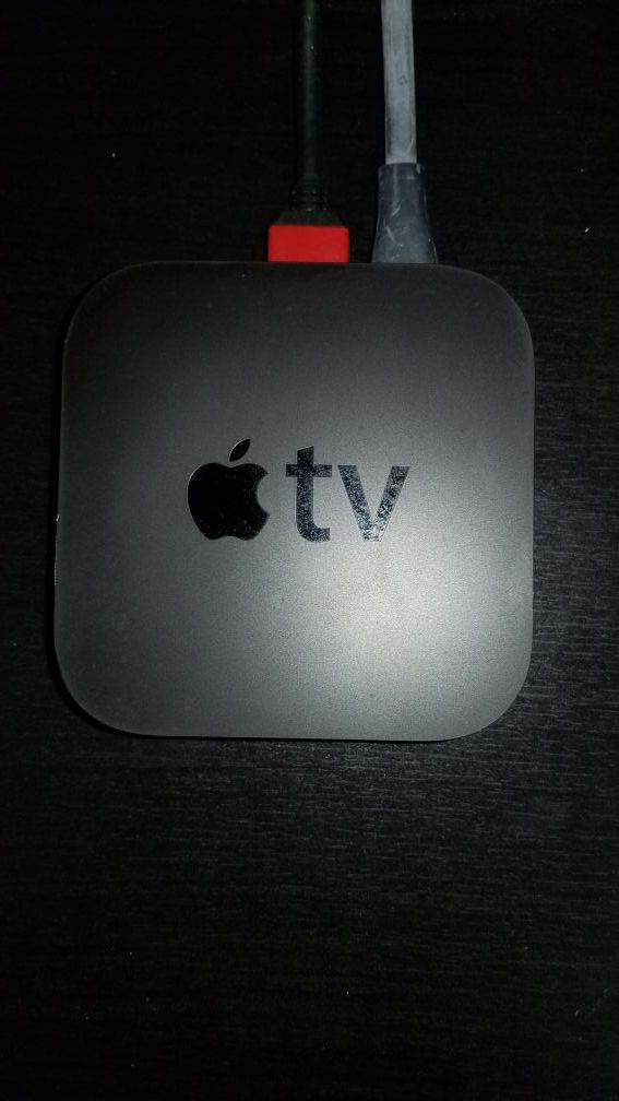 Apple TV 32 GB and Siri remote