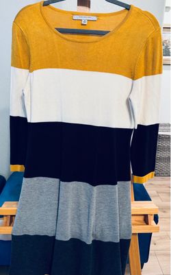 Gray Black Gold Multi Color Striped knit Dress. Women’s Size Large. Andrew Mark New York.