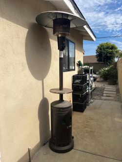 Outdoor heater with propane tank with propane