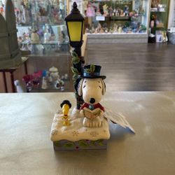 Jim Shore Snoopy “Caroling In The Snow” Figurine Light Up (contact info removed)