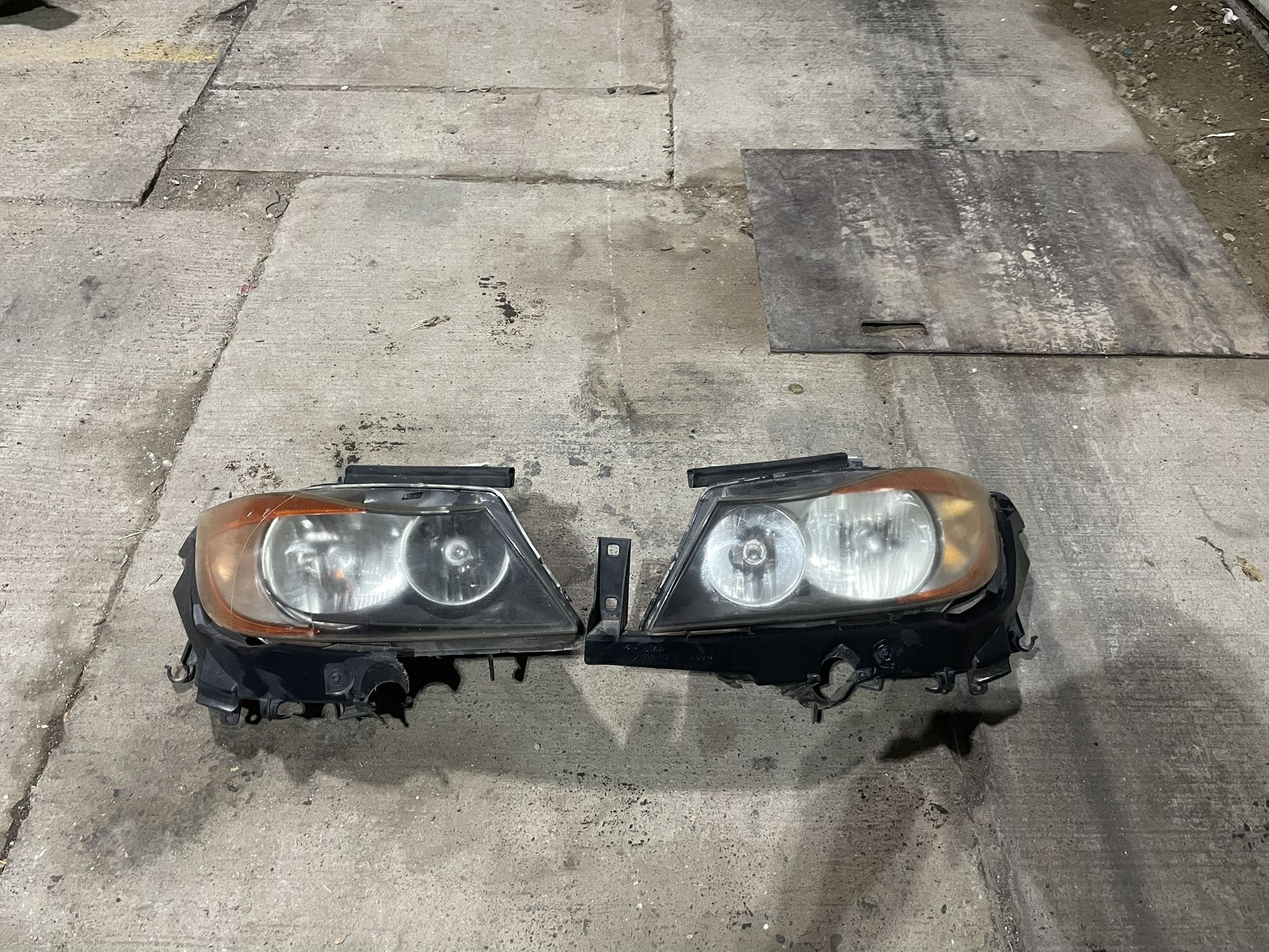 2008 BMW 328I headlights