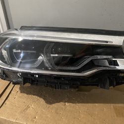 2017-2019 BMW 5 Series Right Headlight 
