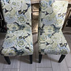 Cushioned Chairs 