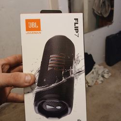 JBL FLIP 7 PORTABLE BLUETOOTH SPEAKER