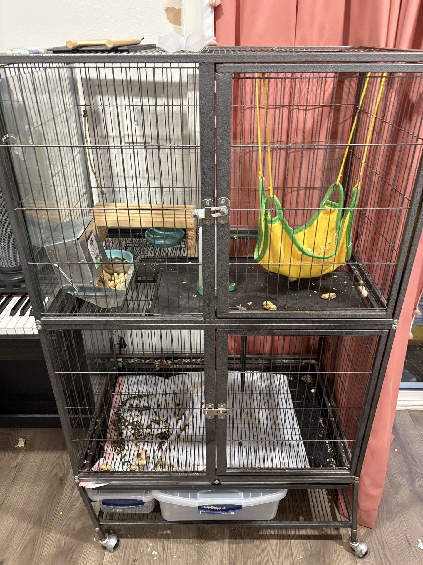 Nice Cage For Small Pet.