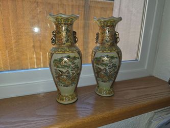 Vintage Japanese Satsuma Moriage Style Vase 8"
