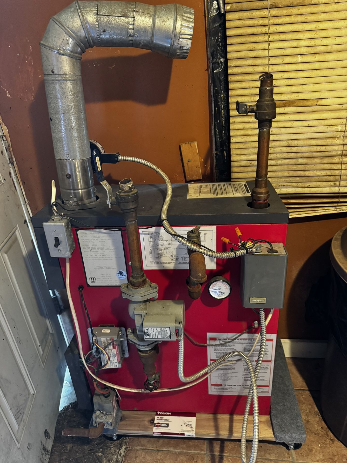 Crown Radiator Heater