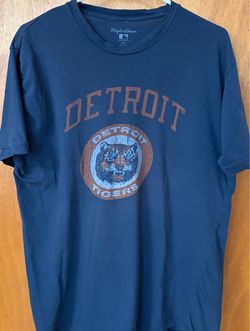 Men’s Size Large Detroit Tigers MLB Graphic T-Shirt