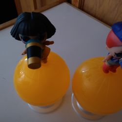 Lol Dolls On The Globe