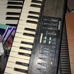 Casio Keyboard 15$ 