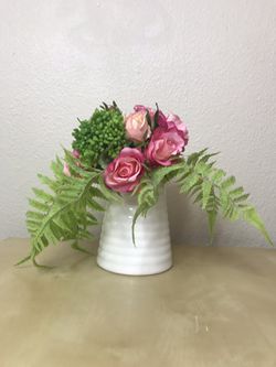 New decorative vase flower pot with flowers decoration