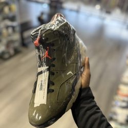 Retro 6 Travis Scott Olive 