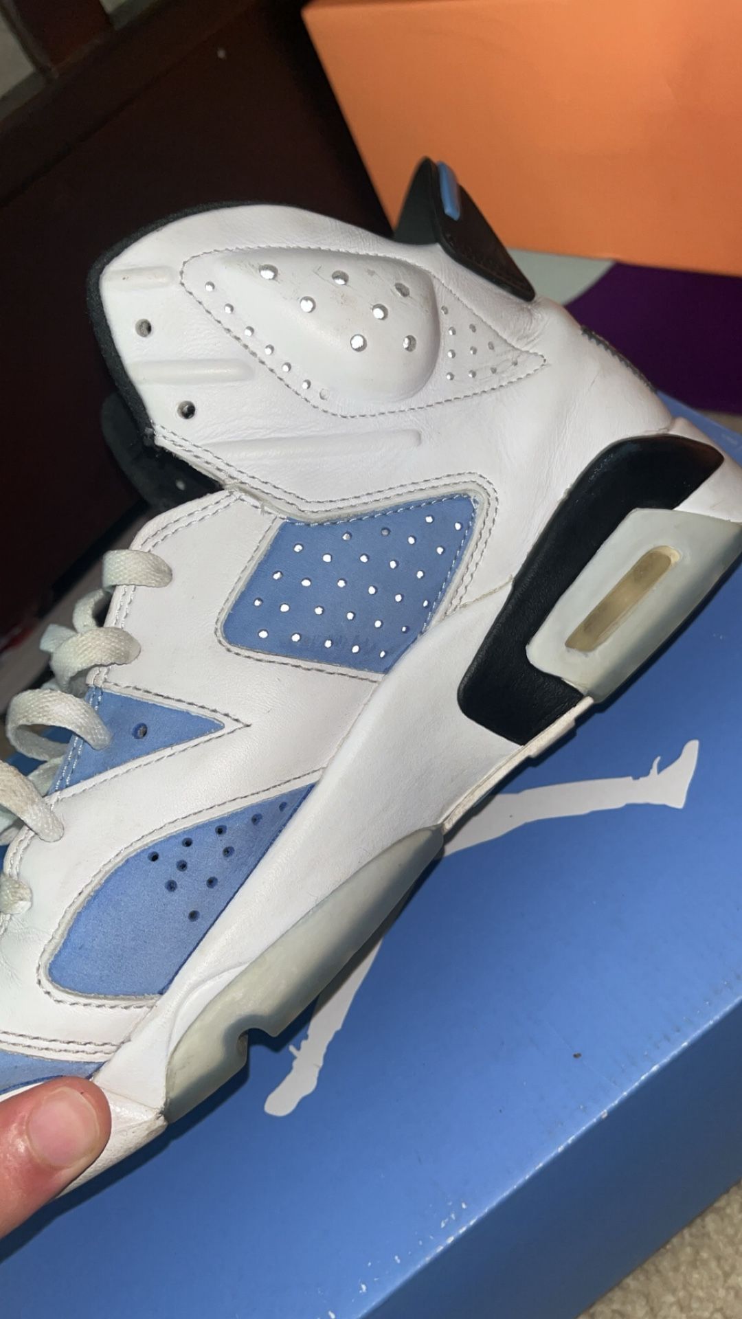 Unc Blue 6s