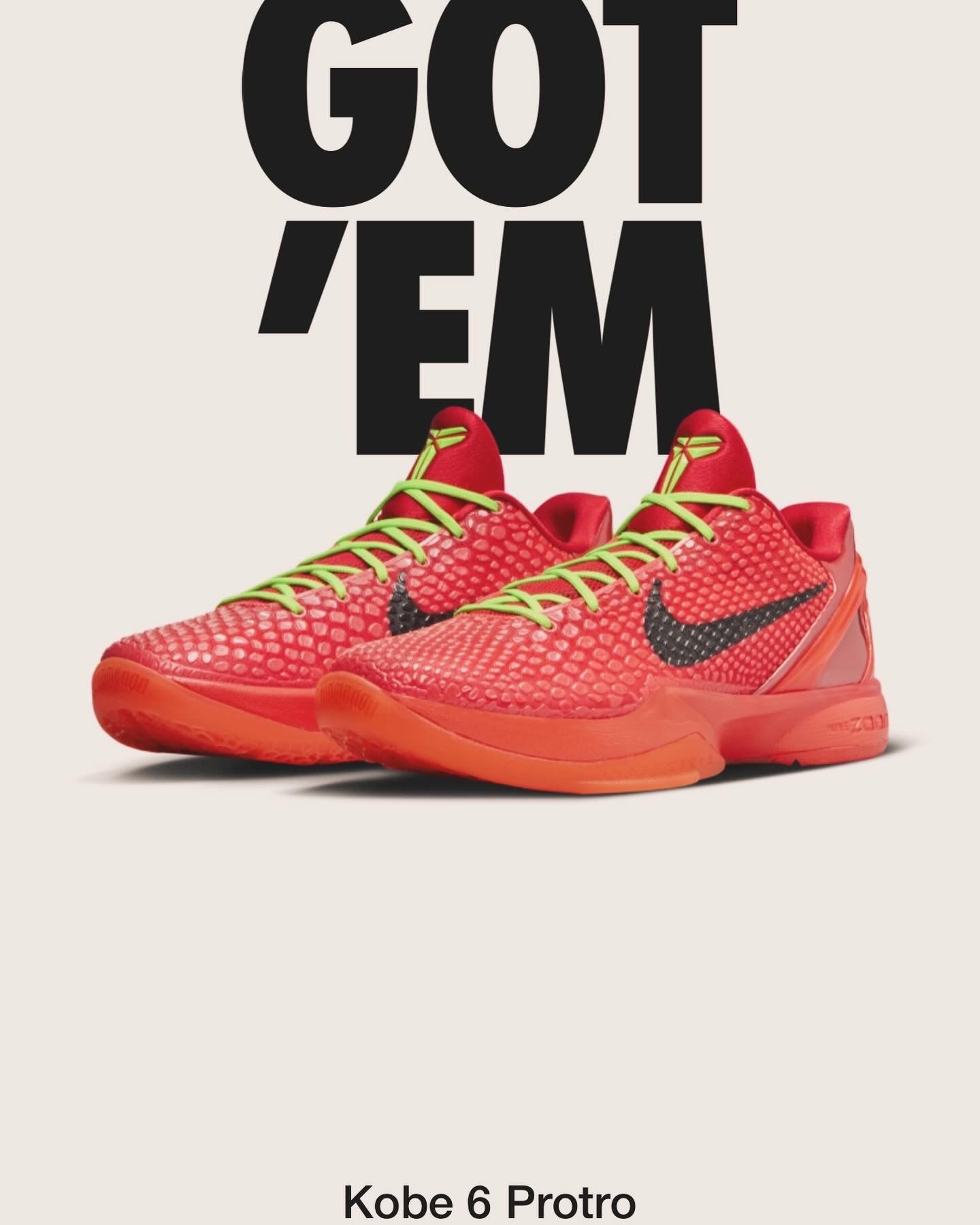 NIKE KOBE PROTRO REVERSE GRINCH Size DS FROM NIKE SNKRS APP