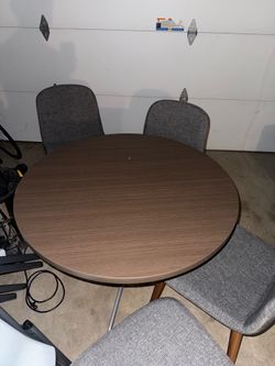 Office chairs  with round table