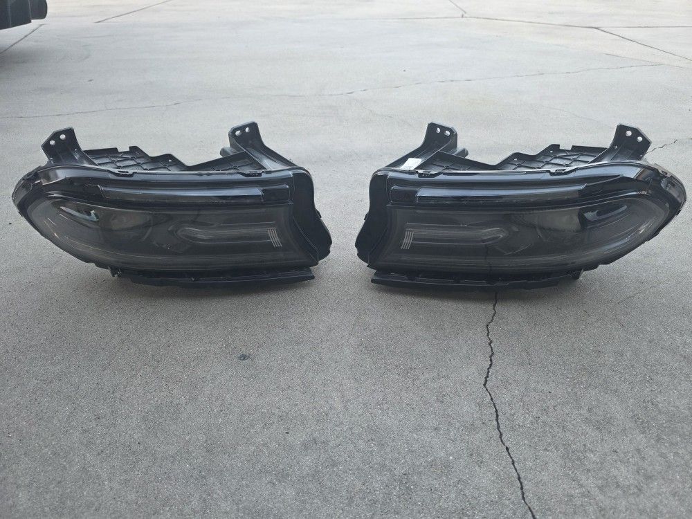 Dodge Charger Xenon Headlights