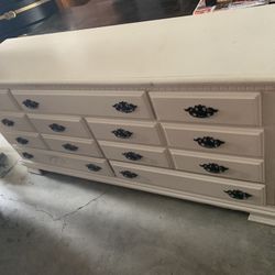 🎁 DRESSERS AND OTHER FURNITURE IN WHITE  COLOR $199 EACH