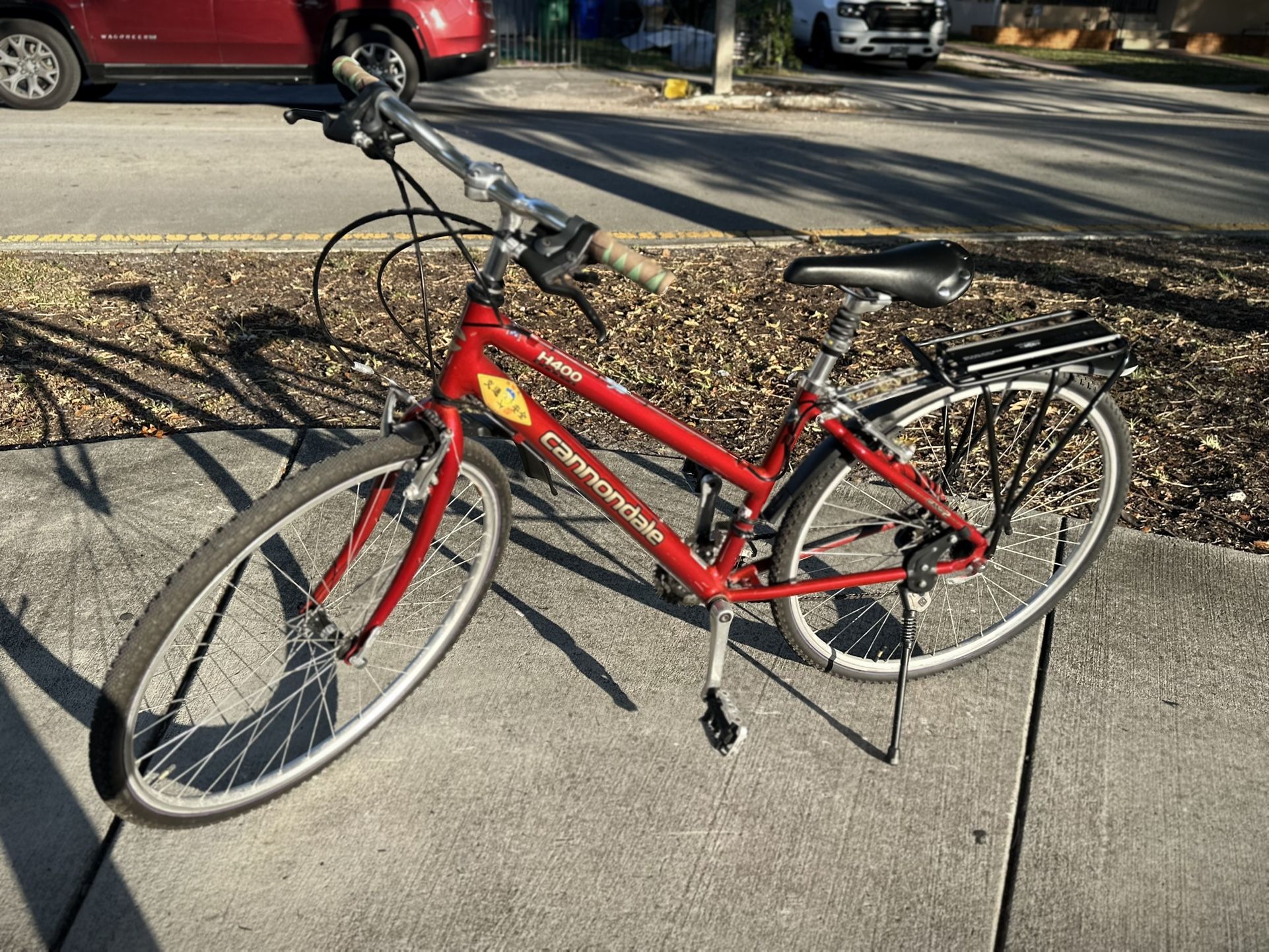 Cannondale Hybrid Bike – Upgraded, Perfect for Commuting