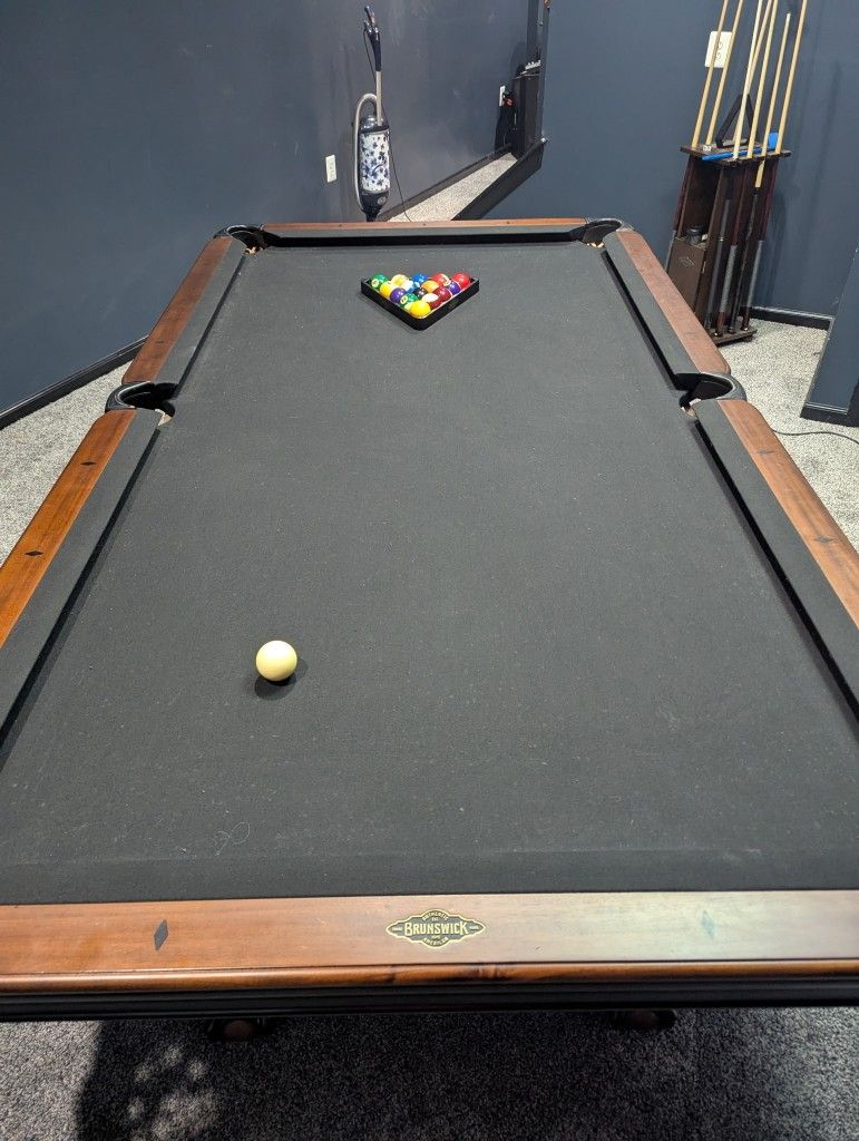 Brunswick Pool/Ping Pong Table